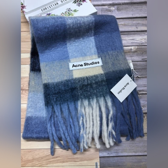 Acne Studios Scarf - Picture 1 of 4